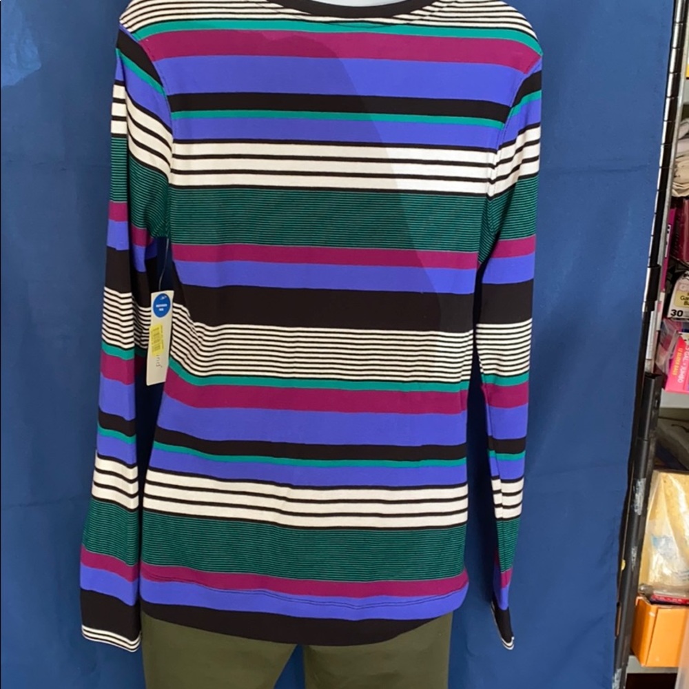 Top - Picture 3 of 5